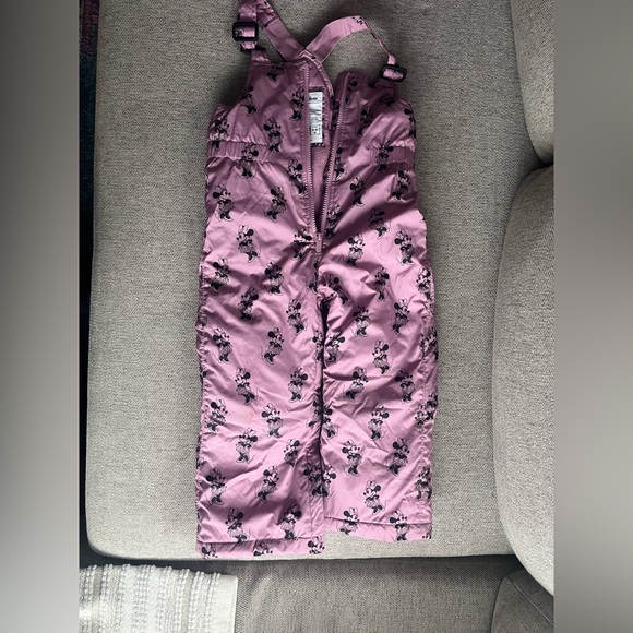 Snow pants and coat - Picture 9 of 11